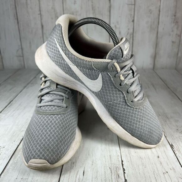 Nike Tanjun Womens 8 - Picture 6 of 9